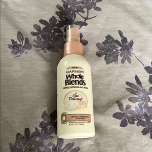 GARNIER Whole Blends Detangling Milk Oat Delicacy